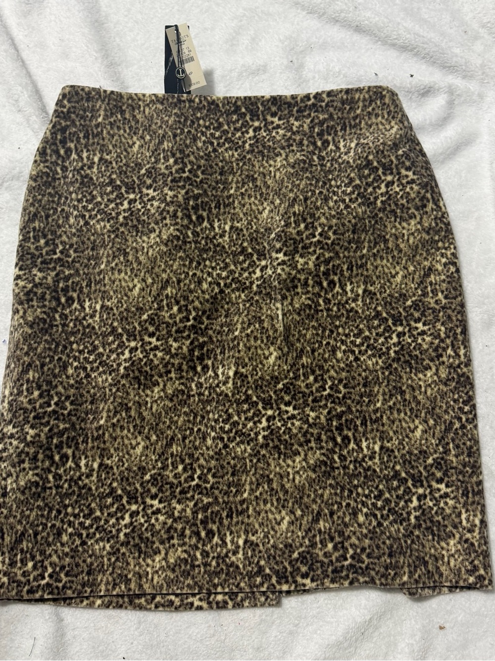 Dead stock 2011 Talbots Leopard-Print Pencil Skirt in Brown and Cream
